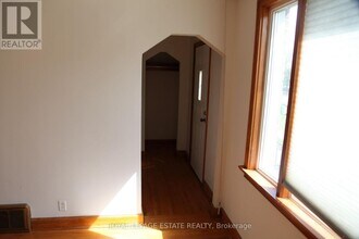 16 Clairlea Crescent in Toronto, ON - Building Photo - Building Photo