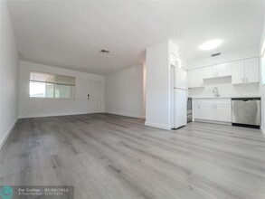 1821 Middle River Dr in Fort Lauderdale, FL - Building Photo - Building Photo