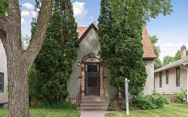 property at 3606 34th Ave S