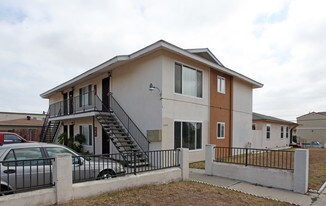 1022 Donax Ave in Imperial Beach, CA - Building Photo
