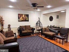 22587 Welborne Manor Square in Ashburn, VA - Building Photo