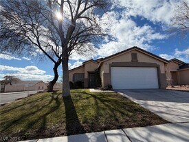 7901 Odysseus Ave in Las Vegas, NV - Building Photo
