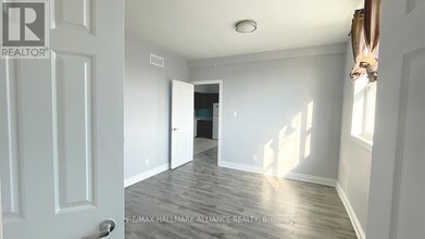 272-272 Kenilworth Ave N in Hamilton, ON - Building Photo - Building Photo