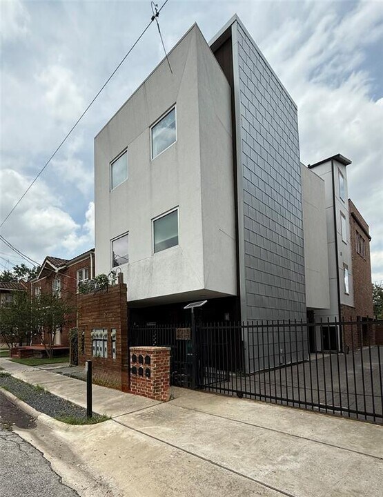1313 Isabella St in Houston, TX - Building Photo
