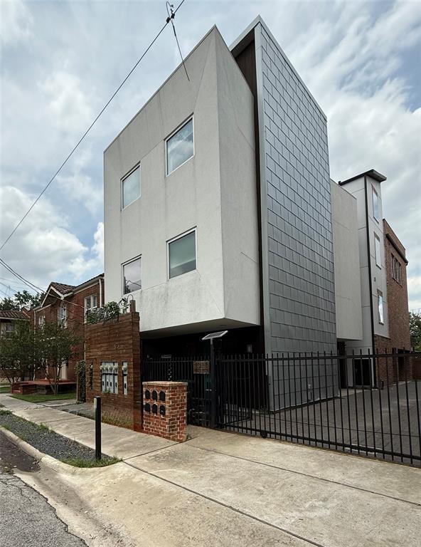 property at 1313 Isabella St