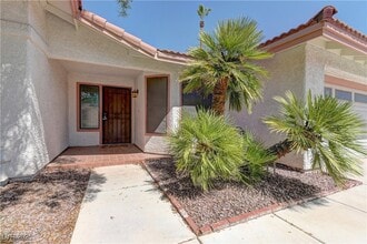 3024 Nutwood St in Las Vegas, NV - Building Photo - Building Photo