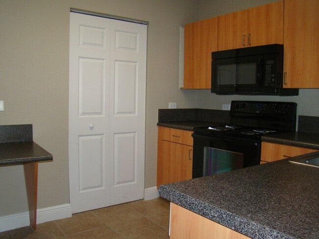 10226 NW 33rd St in Coral Springs, FL - Building Photo - Building Photo
