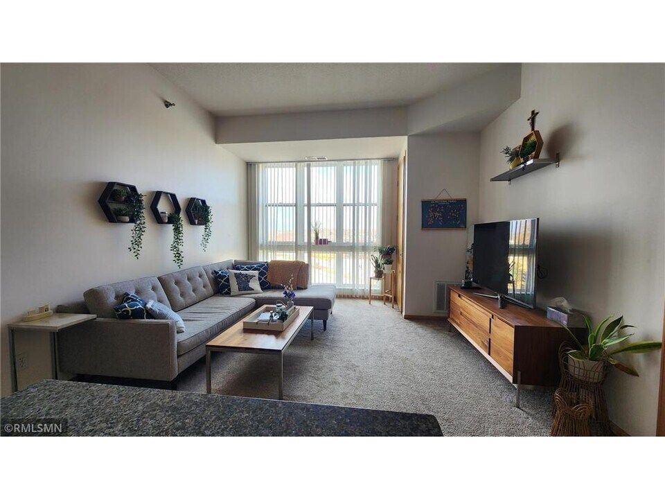 2650 University Ave W in St. Paul, MN - Building Photo