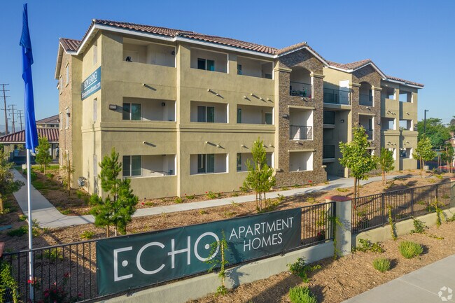 Echo in San Bernardino, CA - Foto de edificio - Building Photo