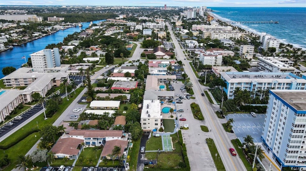 735 SE 20th Ave in Deerfield Beach, FL - Building Photo