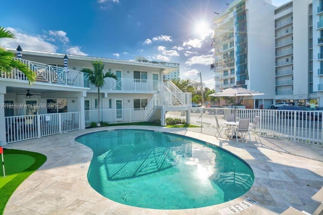 1650 N Riverside Dr in Pompano Beach, FL - Foto de edificio
