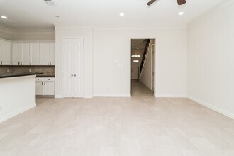 2605 Cheshire Oaks Dr in Houston, TX - Building Photo - Building Photo