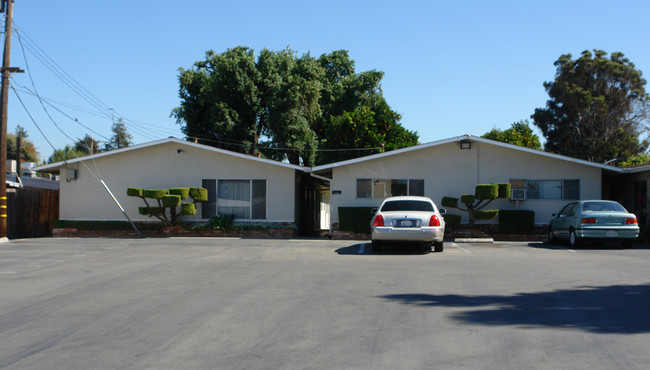 9 Lewelling Blvd in San Lorenzo, CA - Building Photo - Building Photo