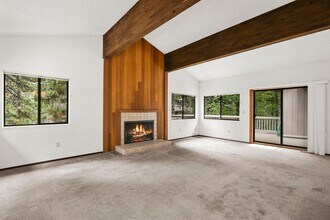 1000 Lakeshore Blvd in Incline Village, NV - Building Photo - Building Photo