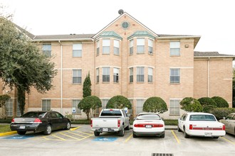 Bell Crest Apartments in Houston, TX - Building Photo - Building Photo