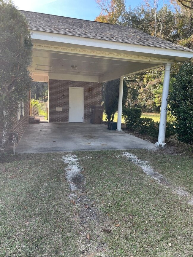 918 Woodville Hwy in Crawfordville, FL - Building Photo - Building Photo