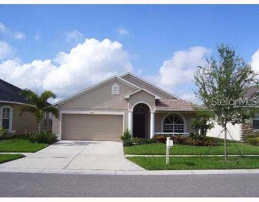 1822 Raven Glen Dr in Ruskin, FL - Building Photo