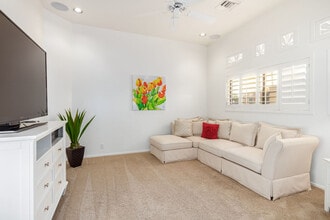 2012 E Freeport Ln in Gilbert, AZ - Building Photo - Building Photo