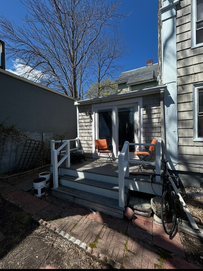 4 Saint Mary Rd in Cambridge, MA - Foto de edificio - Building Photo