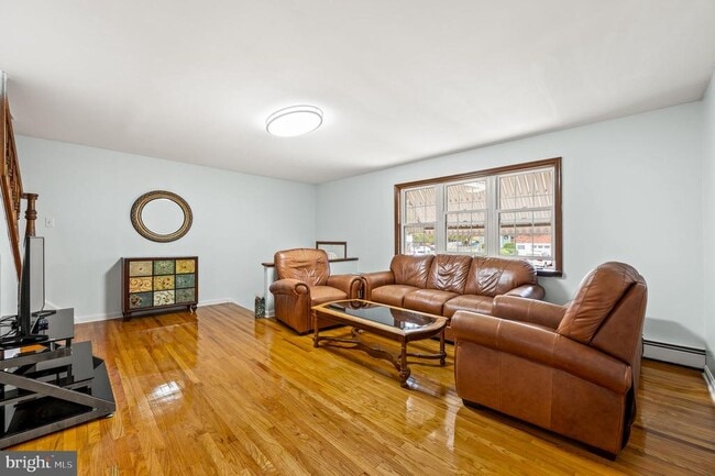 property at 3595 Oakhill Rd