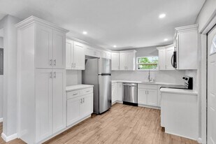 2223 Gordon St, Unit A in Tampa, FL - Building Photo