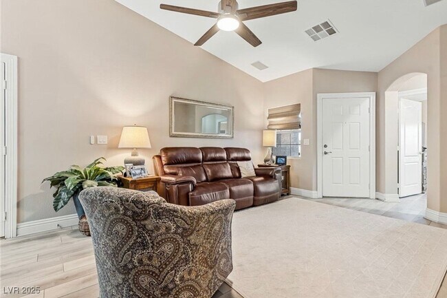 2792 China Cove St in Laughlin, NV - Building Photo - Building Photo