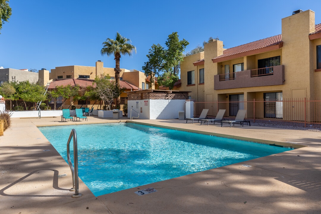 Copper Point in Mesa, AZ - Building Photo