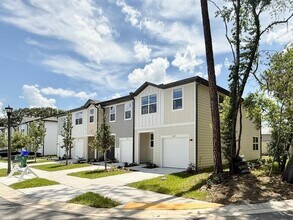 6257 Daerr Ridge St in Zephyrhills, FL - Building Photo - Building Photo