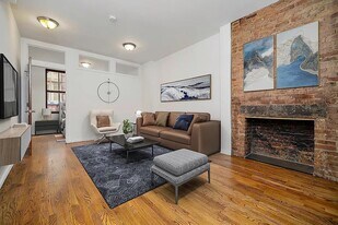 130 Allen St in New York, NY - Building Photo