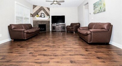 2560 McNeill Cir in Fayetteville, NC - Building Photo - Building Photo