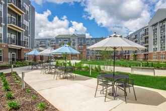 Park Landing in Woodbridge, VA - Building Photo - Building Photo