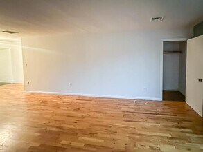 2455 John F. Kennedy Blvd in Jersey City, NJ - Building Photo - Building Photo