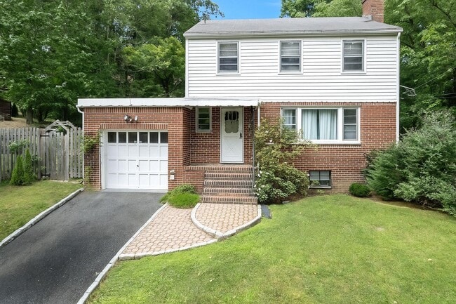 property at 25 Fenwick Rd