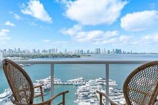 1800 Sunset Harbour Dr in Miami Beach, FL - Building Photo