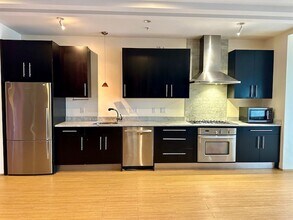 36 A St, Unit 6D in Boston, MA - Building Photo - Building Photo