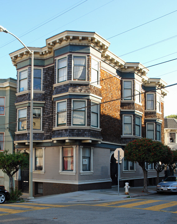 1118 Waller St in San Francisco, CA - Building Photo