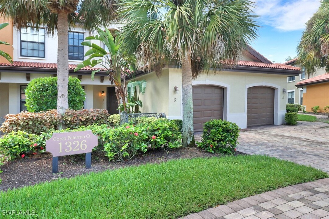 1326 Corso Palermo Ct in Naples, FL - Building Photo