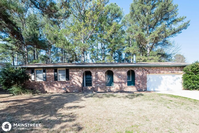 2165 Knighton Dr in Atlanta, GA - Building Photo