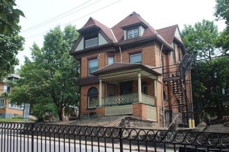 221 Grant St in Turtle Creek, PA - Building Photo - Building Photo