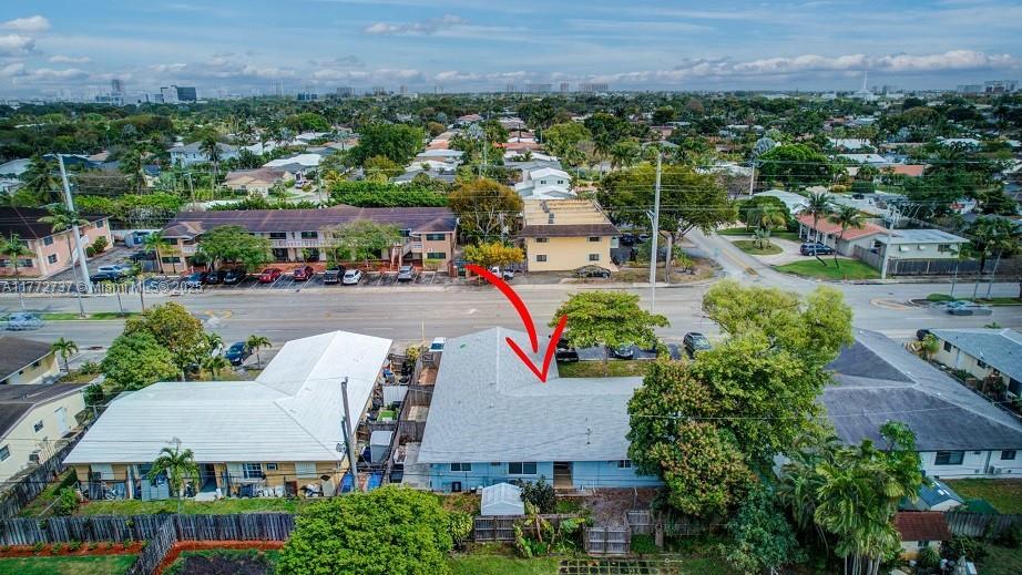 5861 NE 18th Ave in Fort Lauderdale, FL - Building Photo