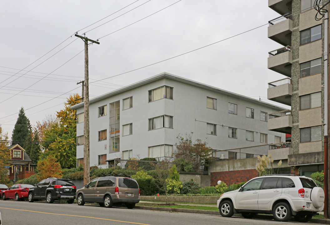 The Anthony in New Westminster, BC - Building Photo