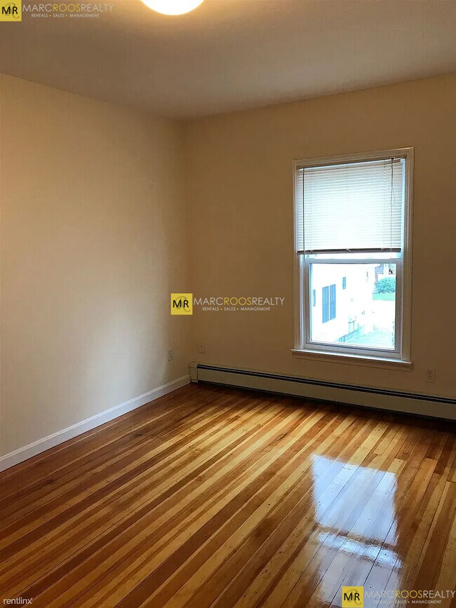 65 Wareham St, Unit 2 in Medford, MA - Building Photo - Building Photo