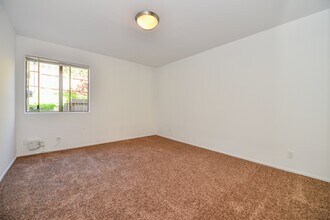 6456 Cavalleri Rd, Unit Malibu Gardens townhome in Malibu, CA - Foto de edificio - Building Photo