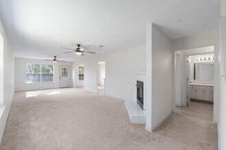 6334 Cottage Woods Dr in Milton, FL - Building Photo - Building Photo
