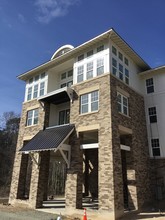 The Greens at Arboretum in Pinehurst, NC - Foto de edificio - Building Photo