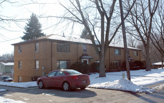 401-403 E 6th St Apartamentos