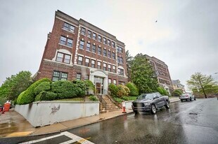 4 Chiswick Rd, Unit 35 in Boston, MA - Building Photo