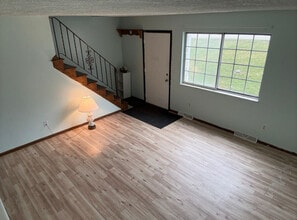 3860 Cottage Grove Rd in Akron, OH - Building Photo - Building Photo
