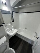 709 Elberon Ave in Cincinnati, OH - Foto de edificio - Building Photo