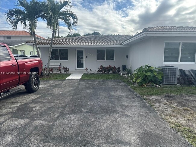 326 E 34th St in Hialeah, FL - Building Photo - Building Photo